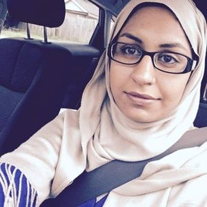 Meet your Posher, Zehra